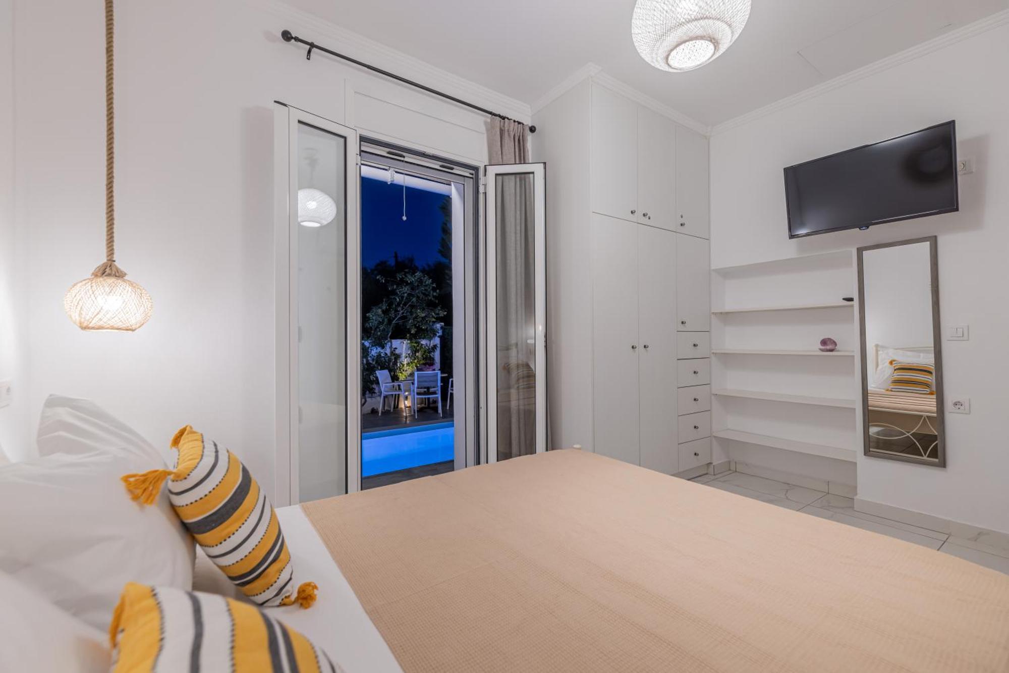 Soso's Garden House With Pool Holiday home *