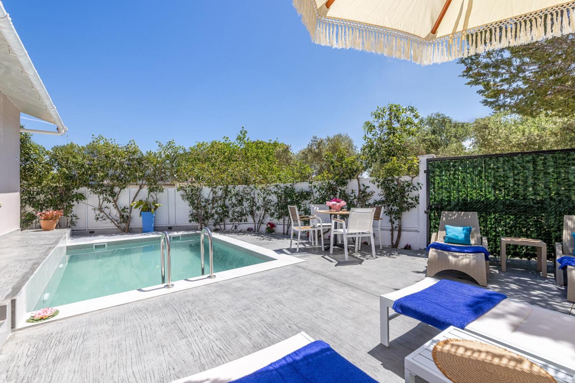 Soso's Garden House With Pool Holiday home
